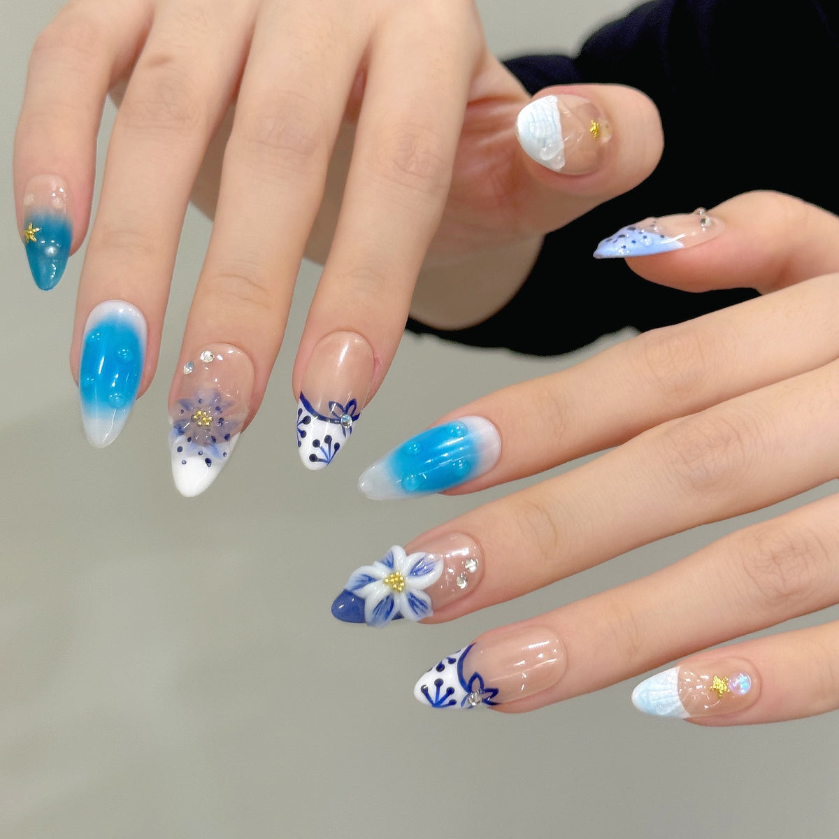 Marine Haze | Medium Almond Press-on Nails