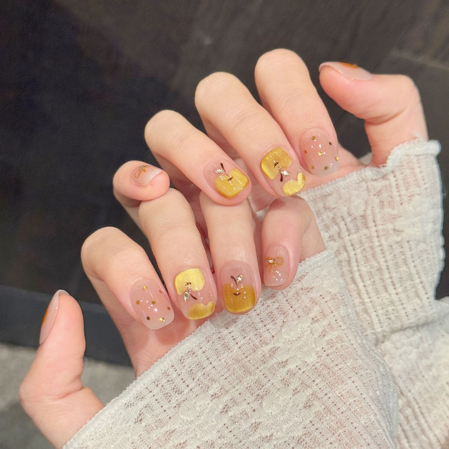 Golden Apple Bow | Short Square Press‑on Nails