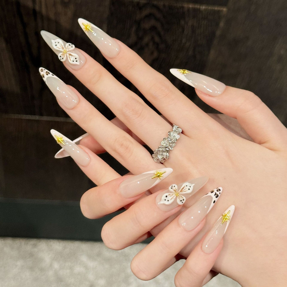 Ivory Star | Long Stiletto Press‑on Nails