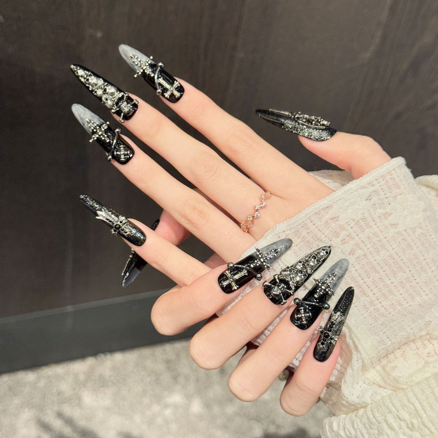 Vanta Reign | Long Stiletto Press‑on Nails