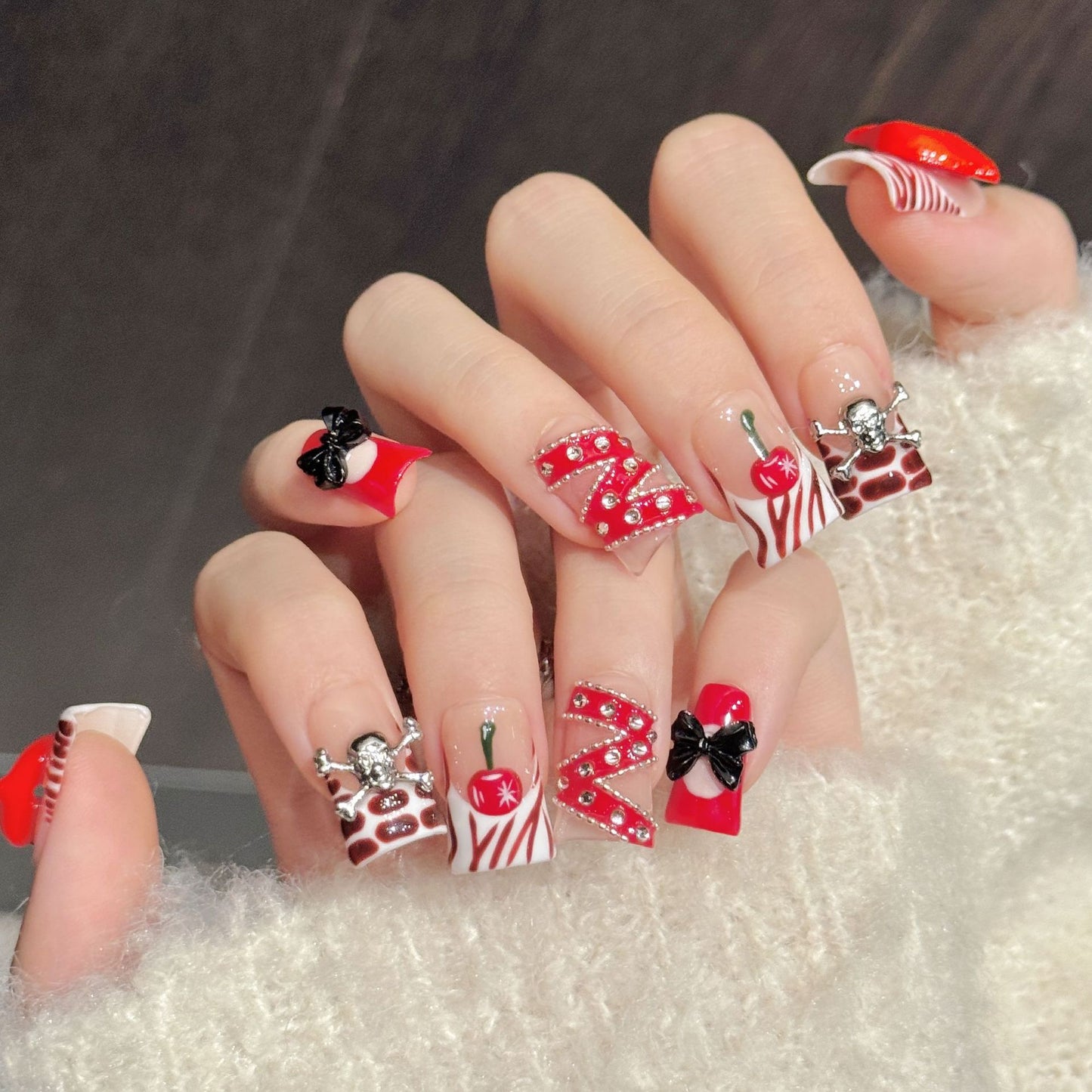 Red Hot Spicy | Short Duck Press‑on Nails