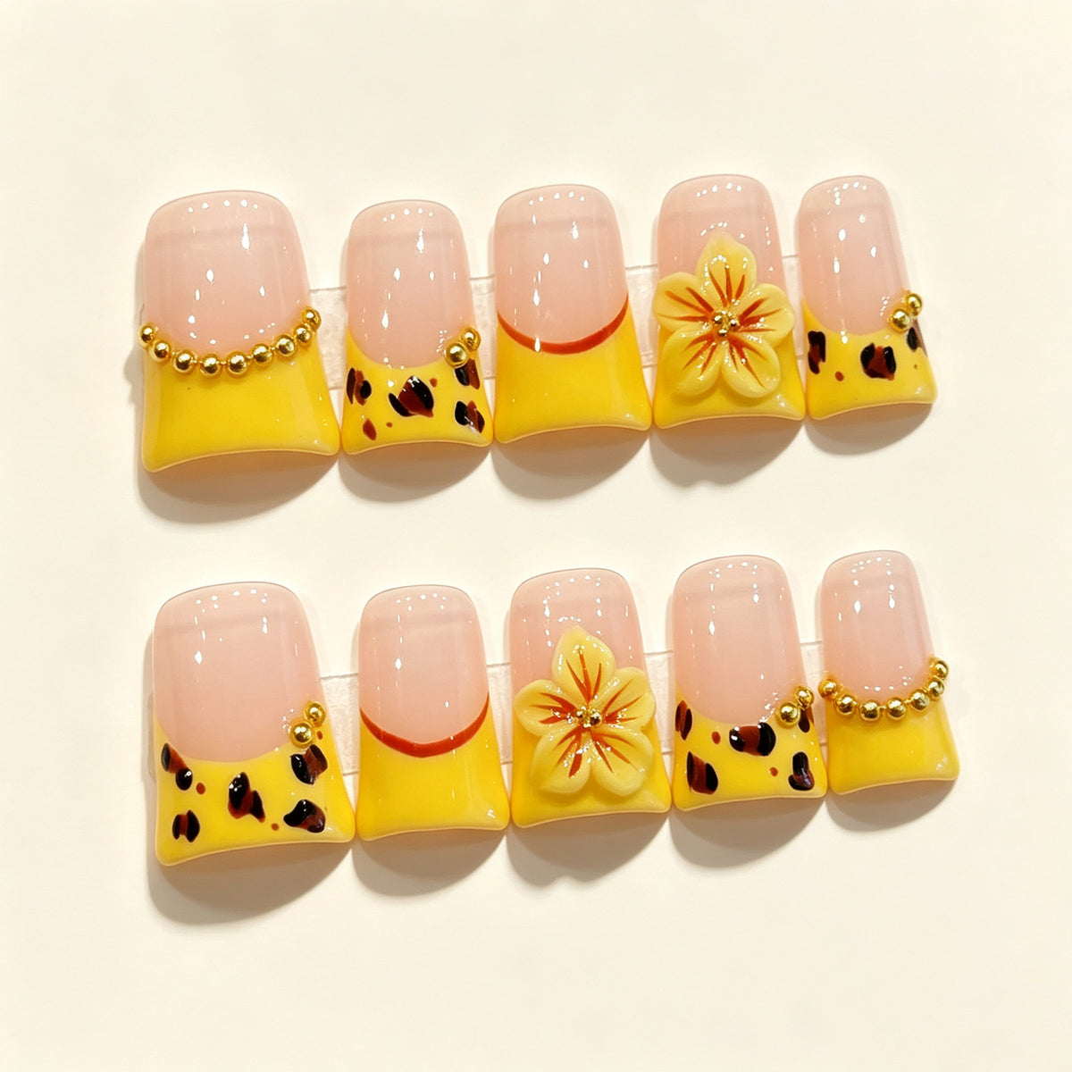 Sunny Leopard Bloom | Short Duck Press‑on Nails