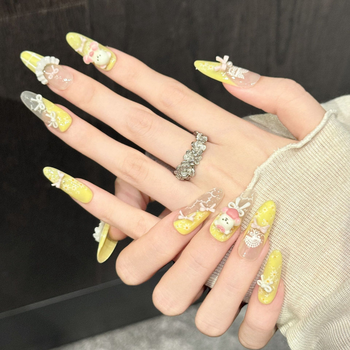 Sunny Teddy | Long Oval Press‑on Nails