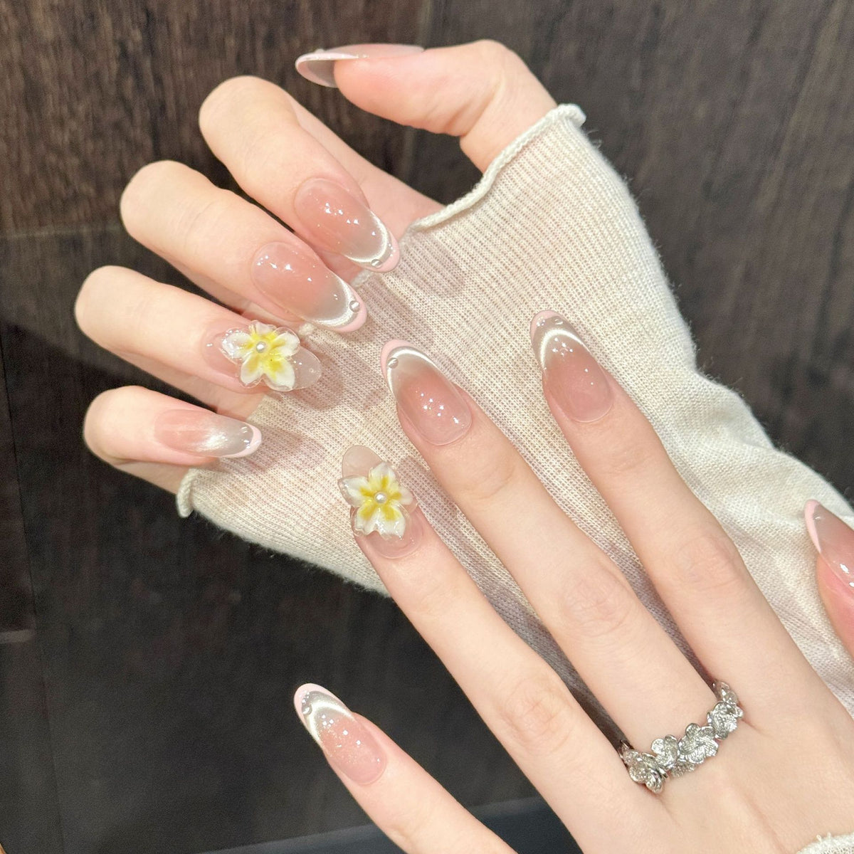 Dew Bloom | Short Oval Press‑on Nails