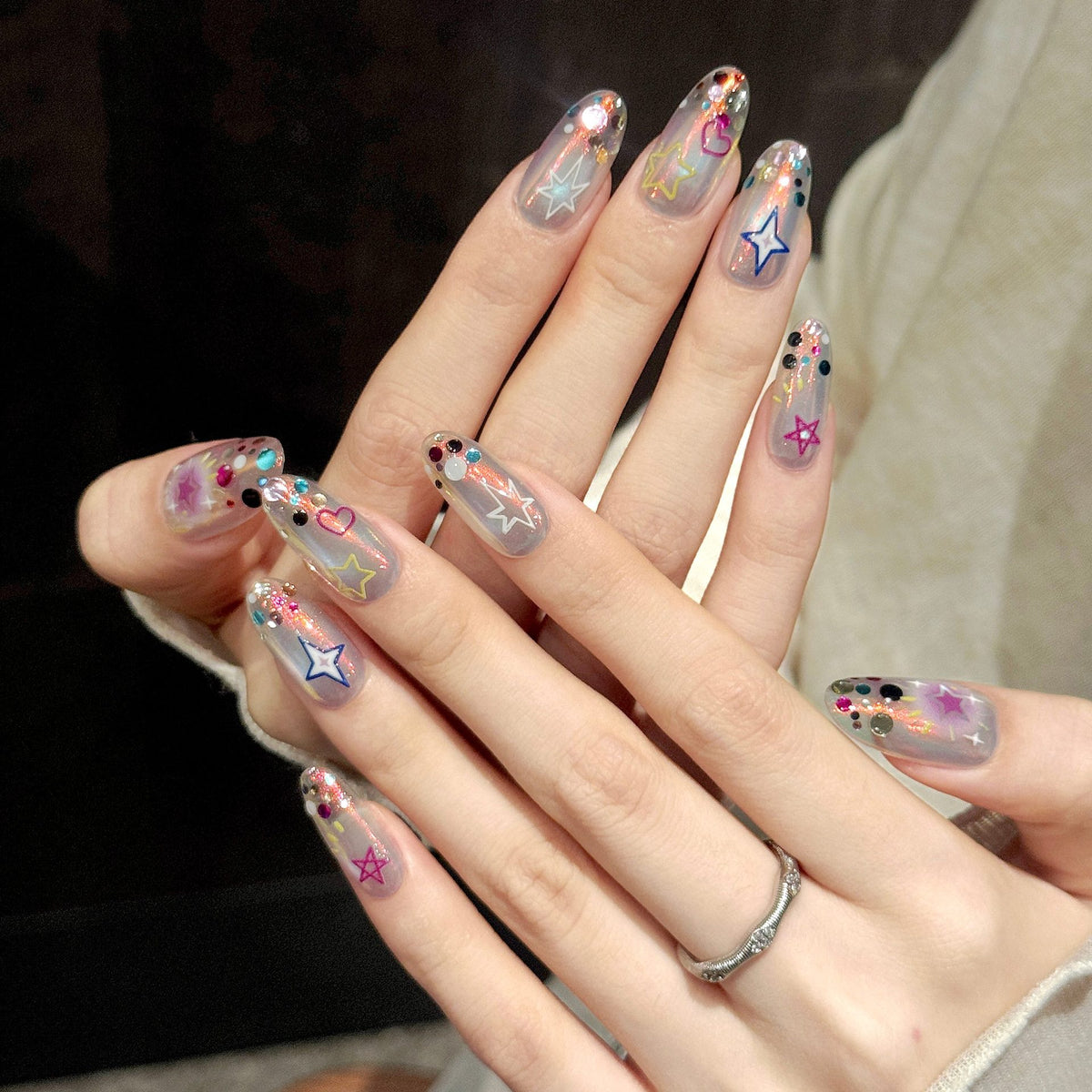 Sylva Nox | Medium Oval Press‑on Nails