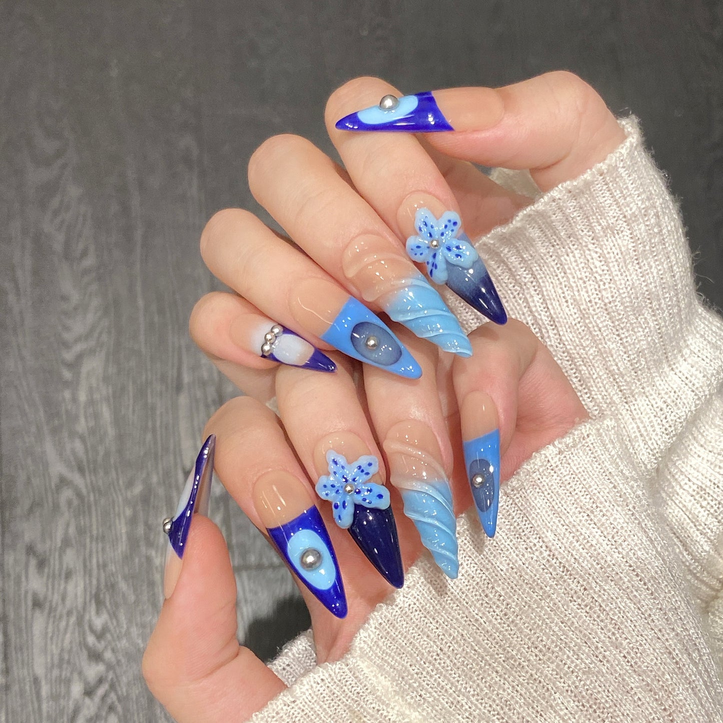 Azure Tide | Long Stiletto Press‑on Nails