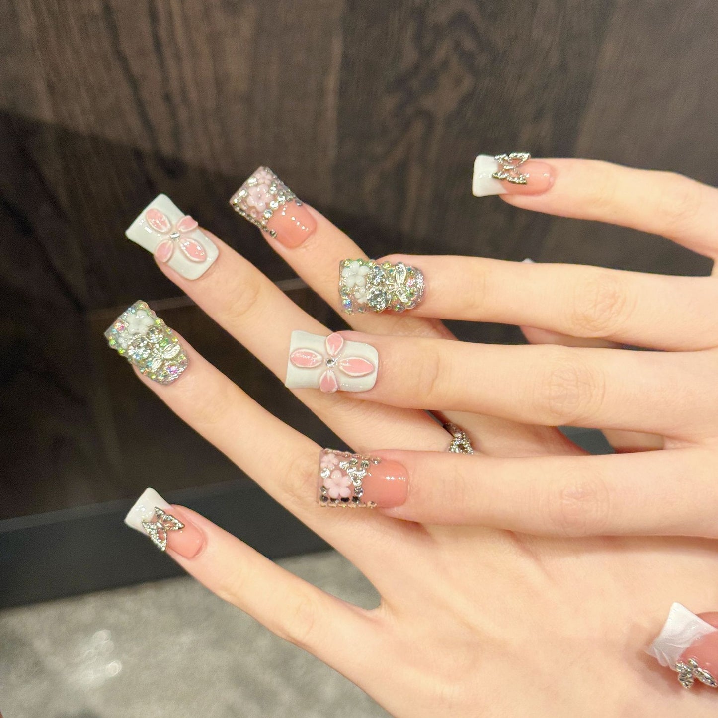 Peach Flutter | Short Duck Press‑on Nails
