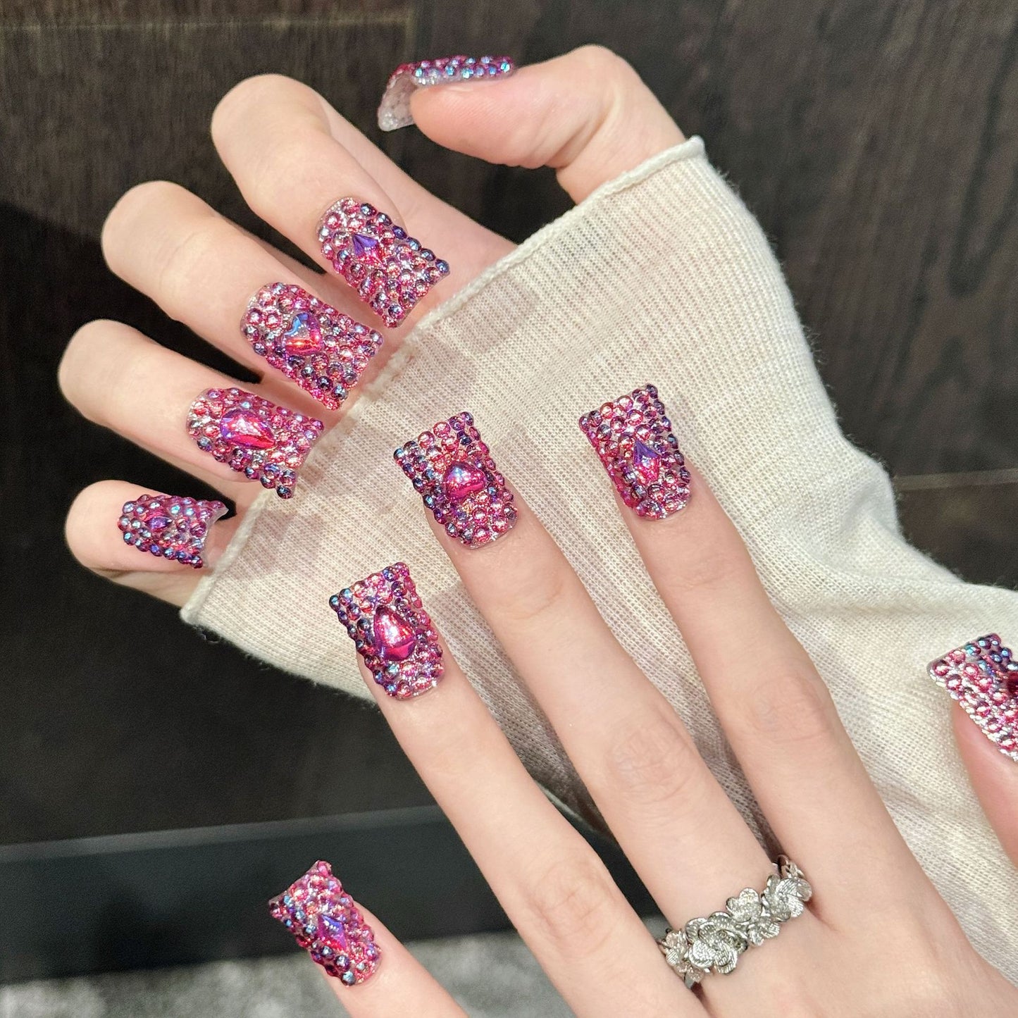 Fuchsia Bling | Short Duck Press‑on Nails