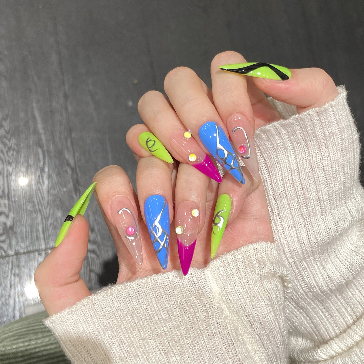 Neon Verse | Long Stiletto Press‑on Nails