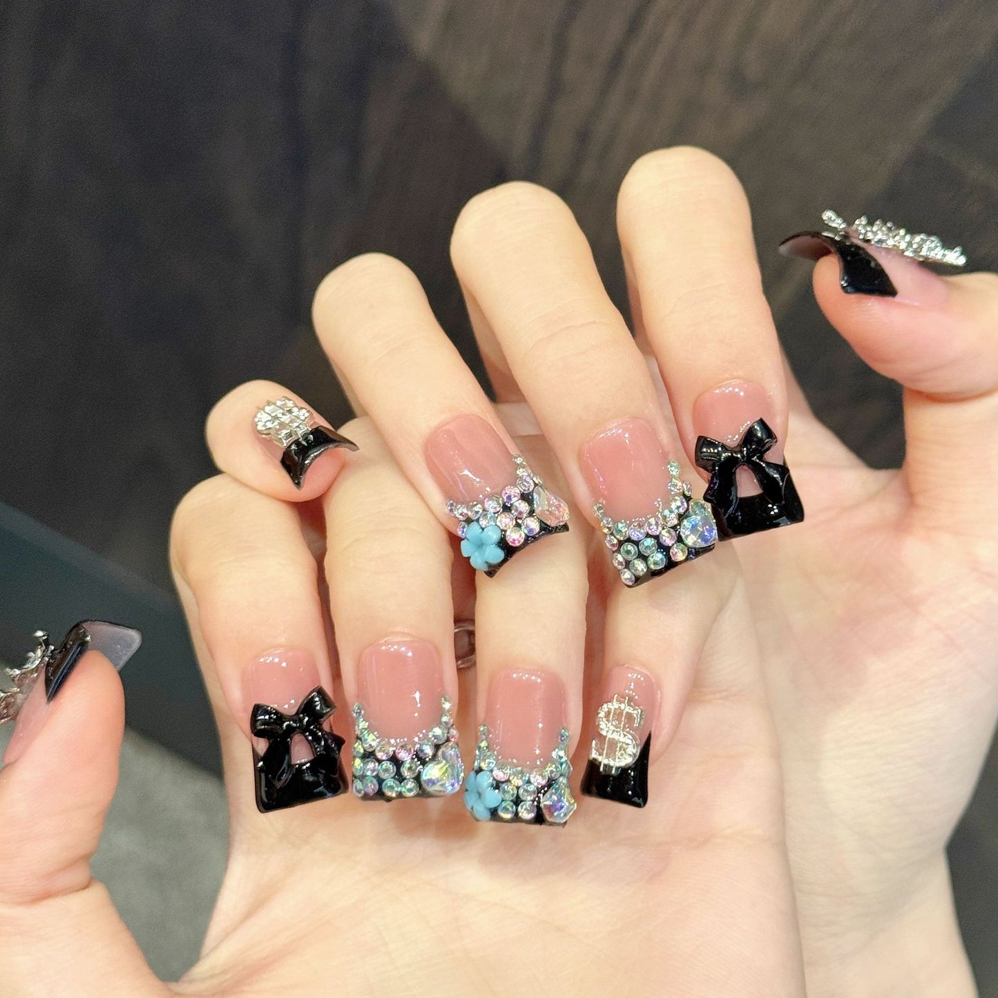 Noir Butterfly | Short Duck Press‑on Nails