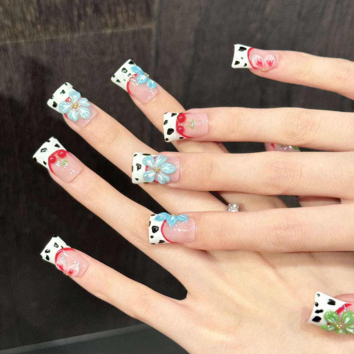 Spotty Cherry | Short Duck Press‑on Nails