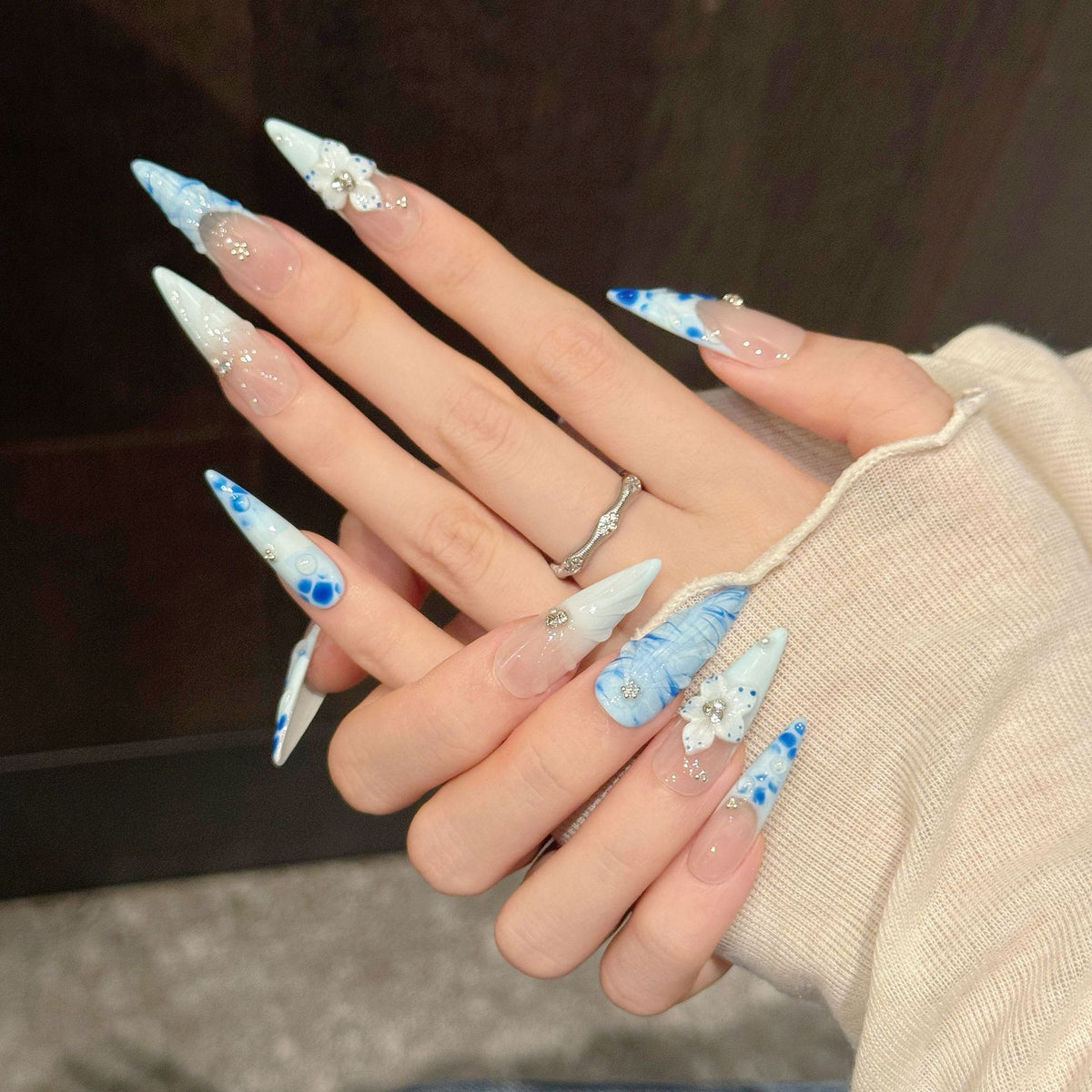 Sea Petal | Long Stiletto Press‑on Nails
