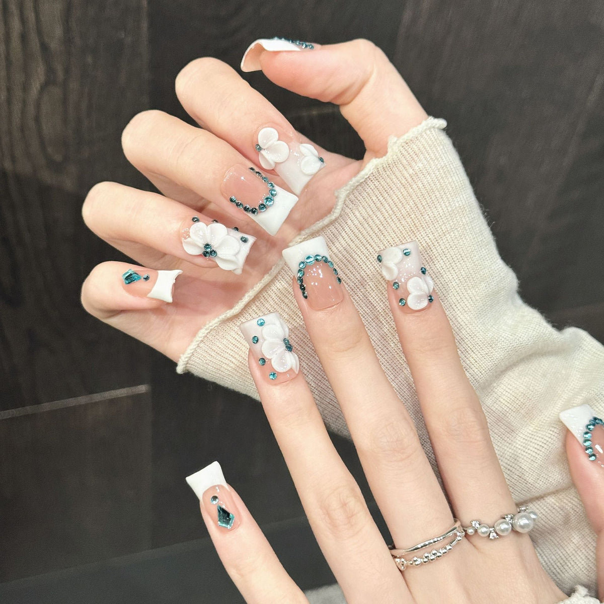Aqua Petal | Short Duck Press‑on Nails