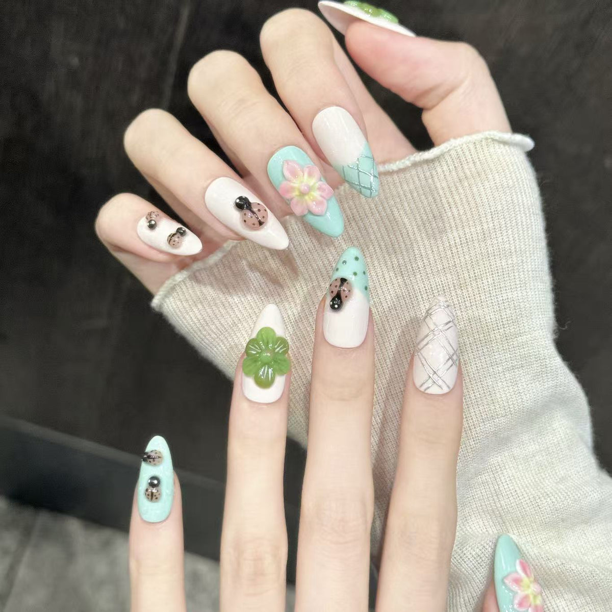 Mint Elowen | Medium Almond Press‑on Nails