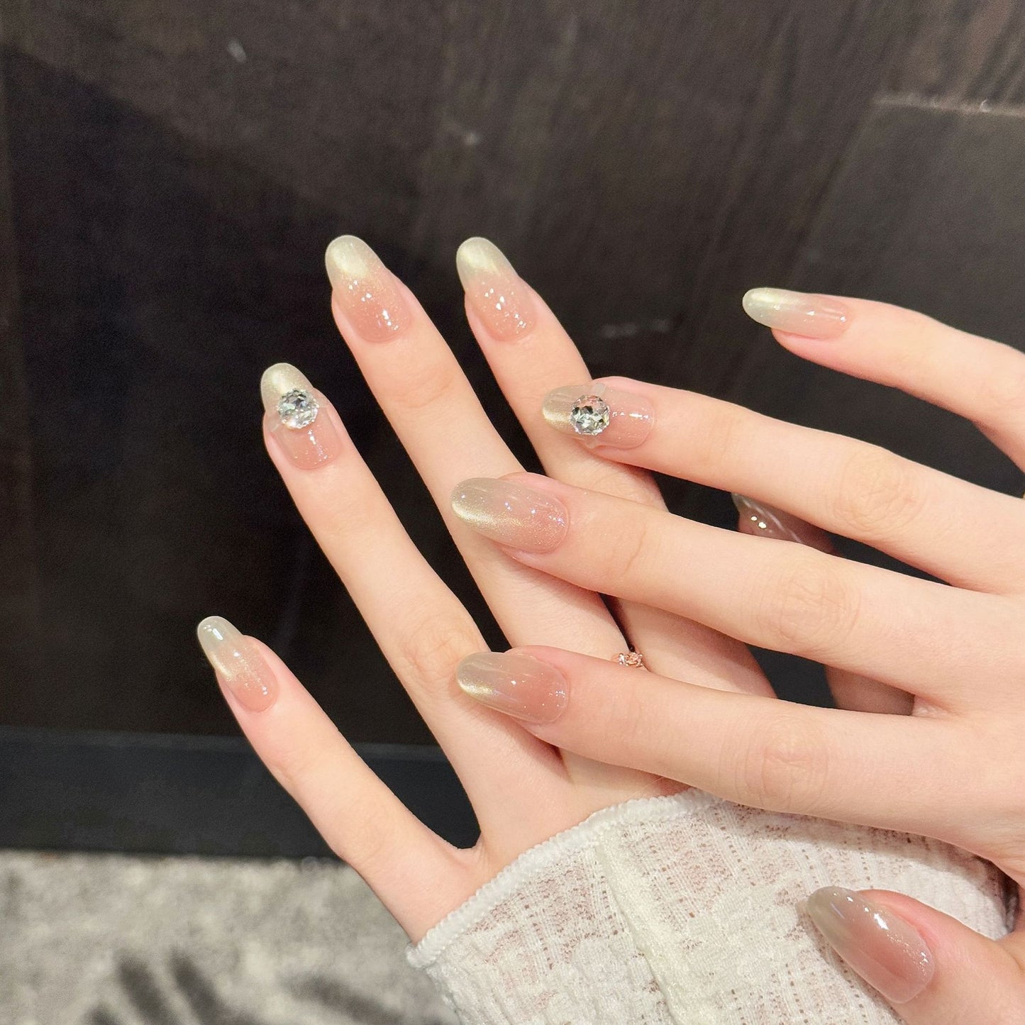 Peach Gleam Gem | Short Oval Press‑on Nails