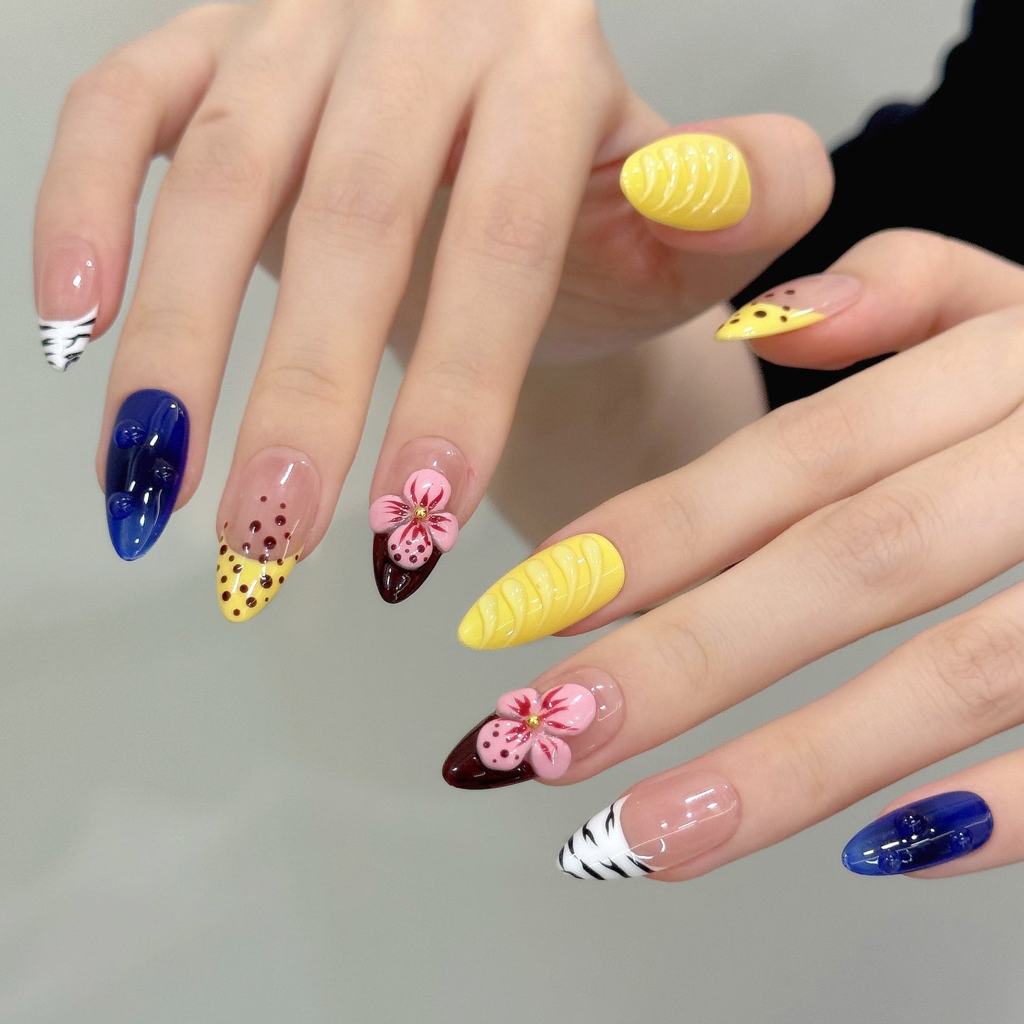 Tropic Drift| Medium Almond Press-on Nails