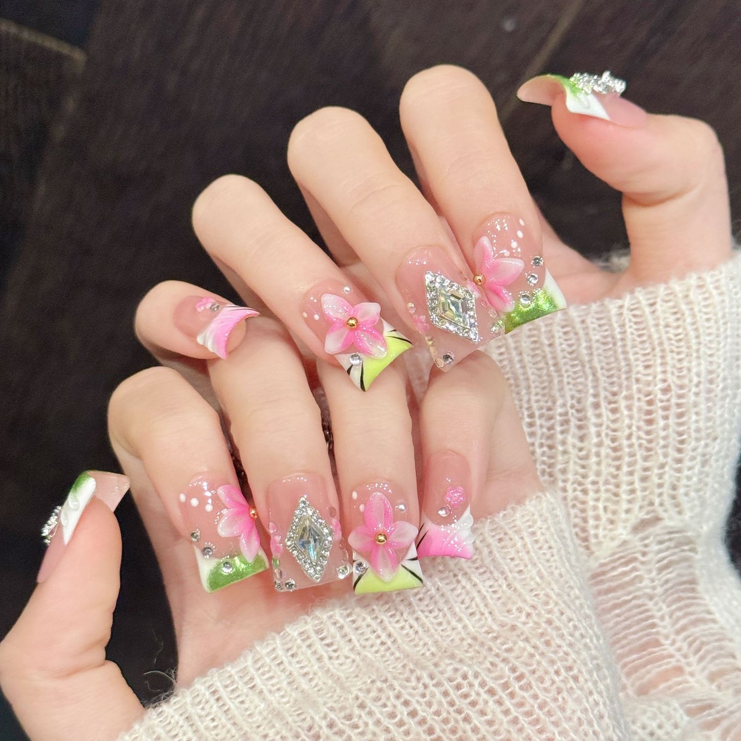 Pastel Star Petal | Short Duck Press‑on Nails