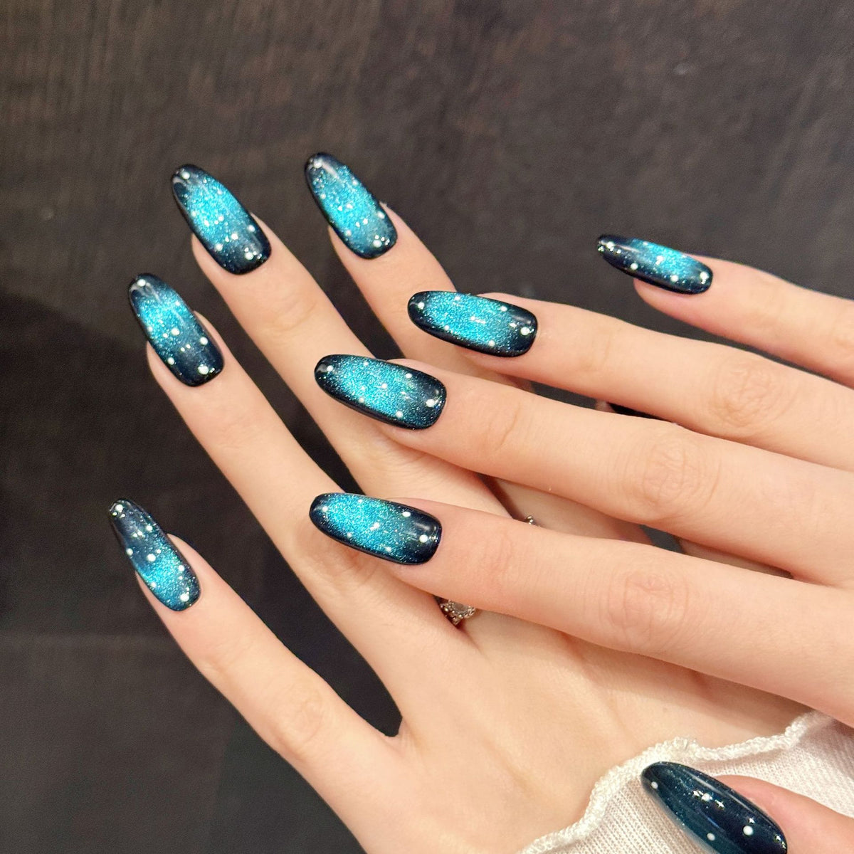 Night Spark | Medium Oval Press‑on Nails