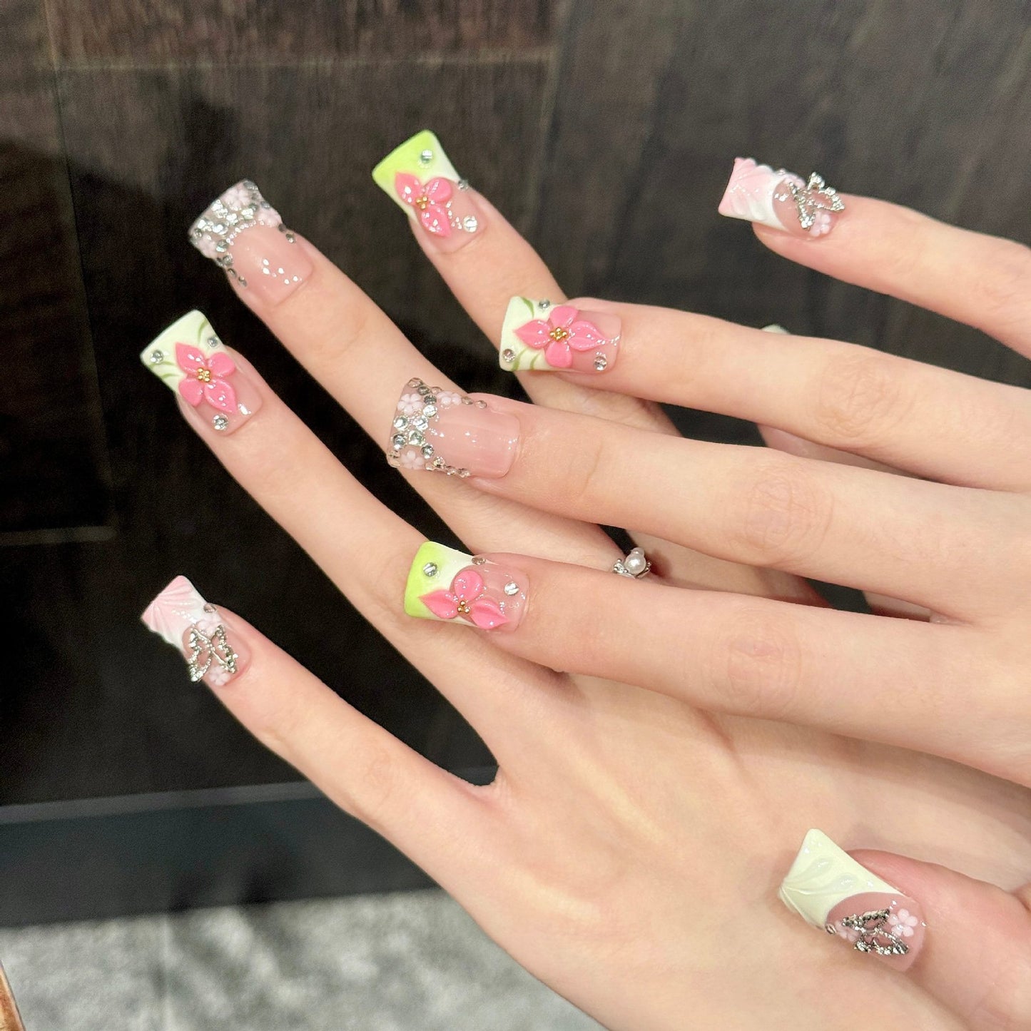 Pastel Butterfly | Short Duck Press‑on Nails