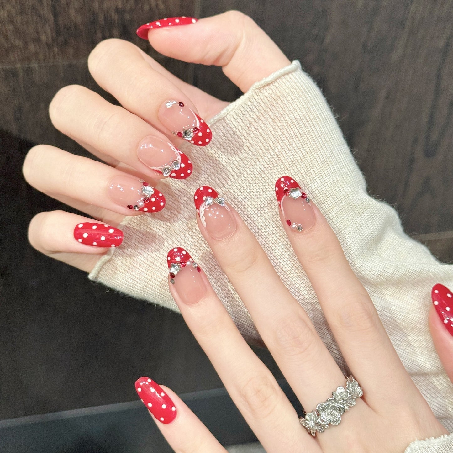 Cherry Pop | Short Oval Press‑on Nails