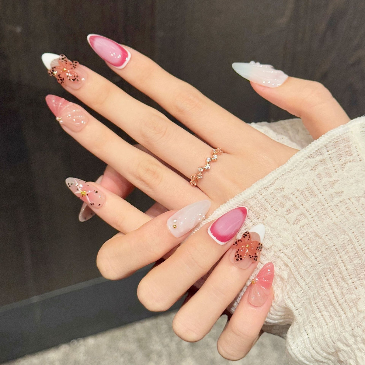 Blush Speck | Medium Almond Press‑on Nails