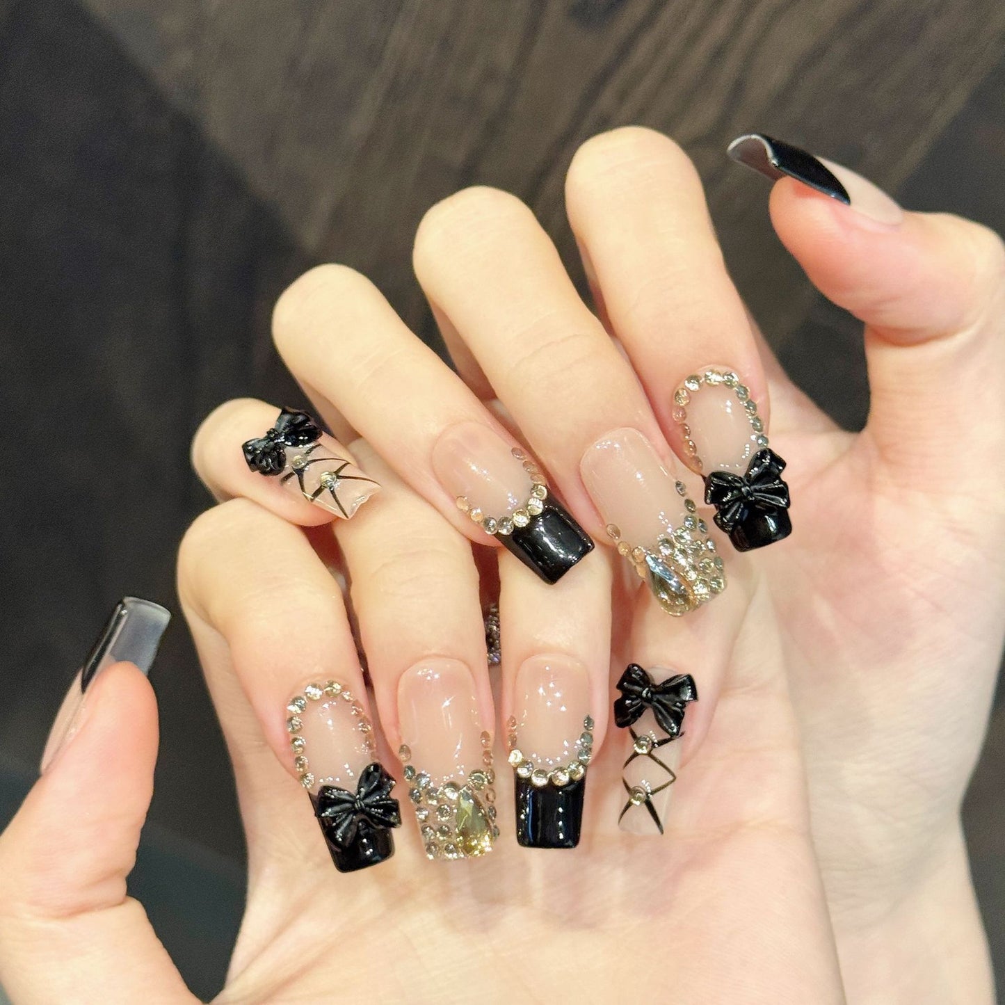 Noir Bow | Long Square Press‑on Nails