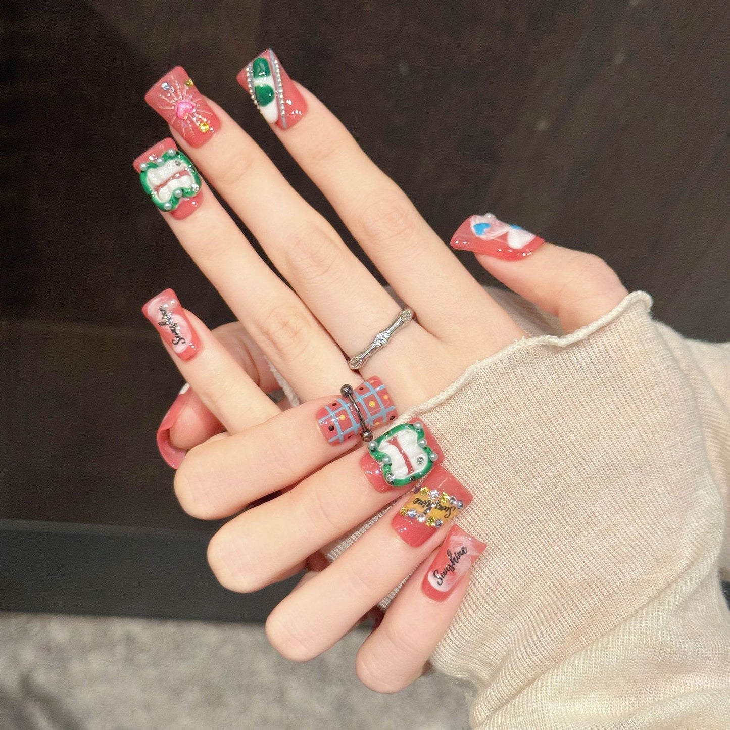 Peach Pop | Short Duck Press‑on Nails