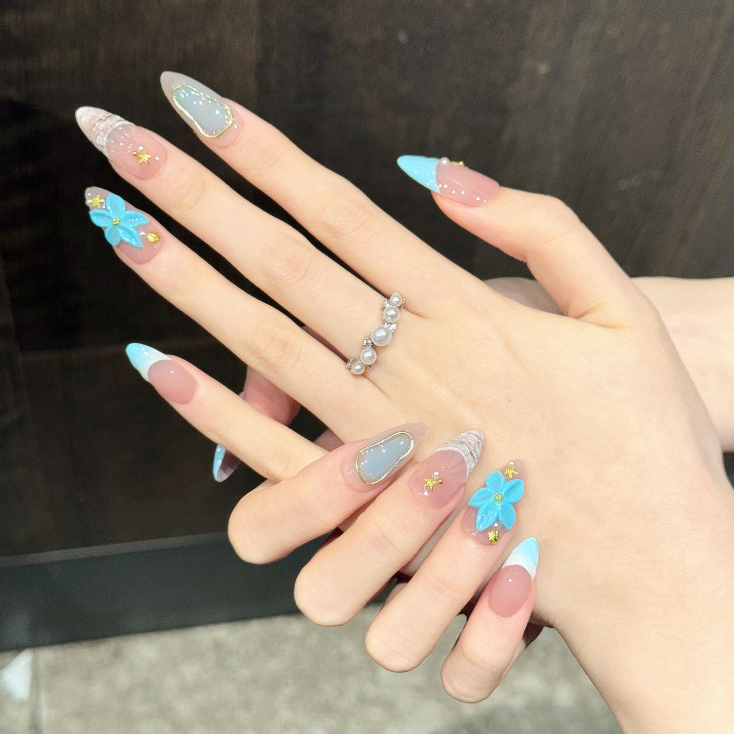 Aqua Ballad | Medium Almond Press‑on Nails
