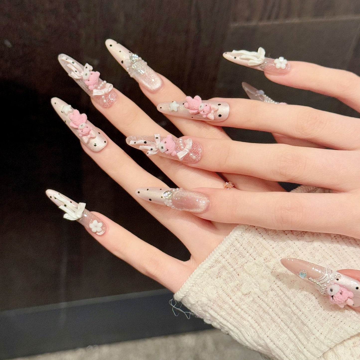Bona Bear | Long Stiletto Press‑on Nails