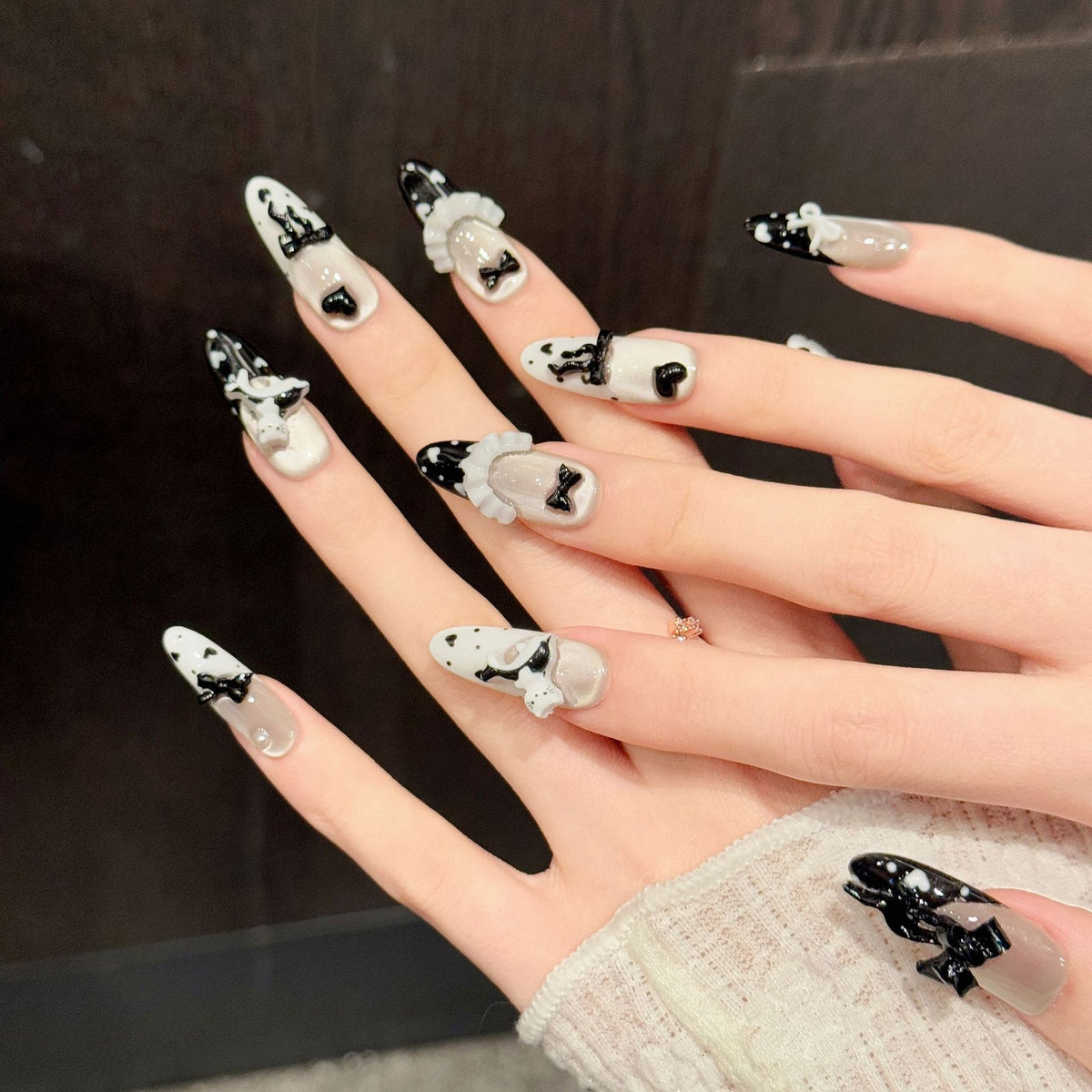 Kira Kitty | Long Oval Press‑on Nails