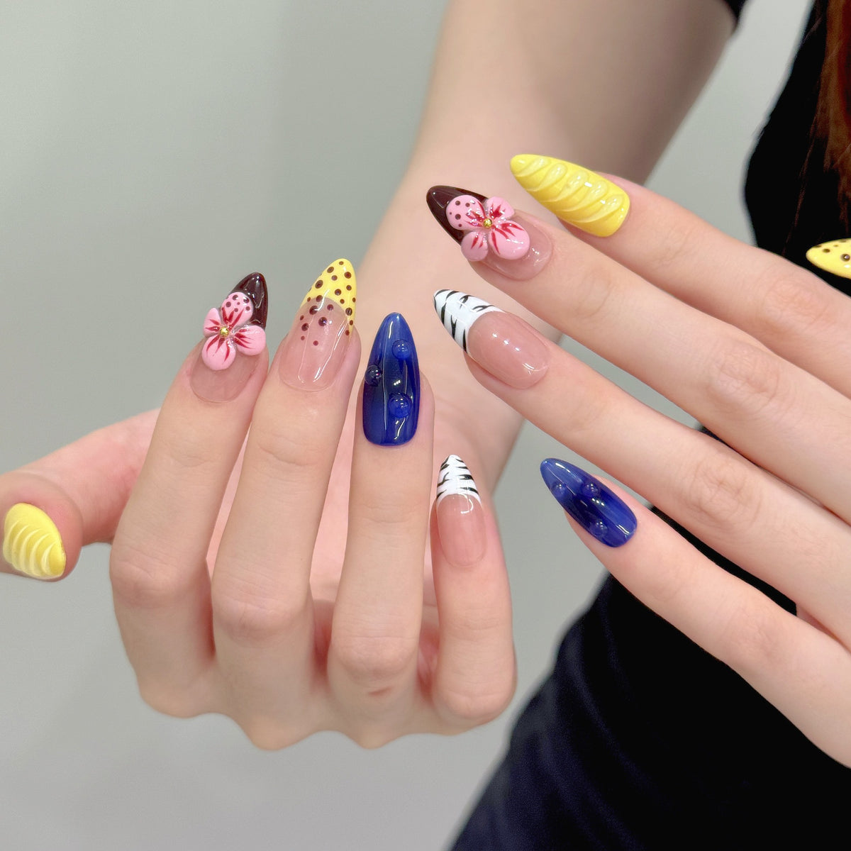Tropic Drift| Medium Almond Press-on Nails