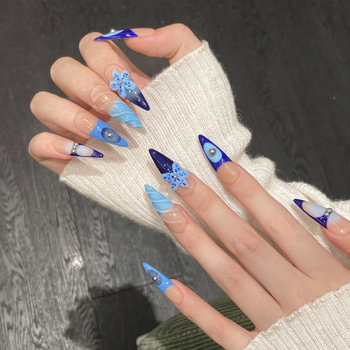 Azure Tide | Long Stiletto Press‑on Nails