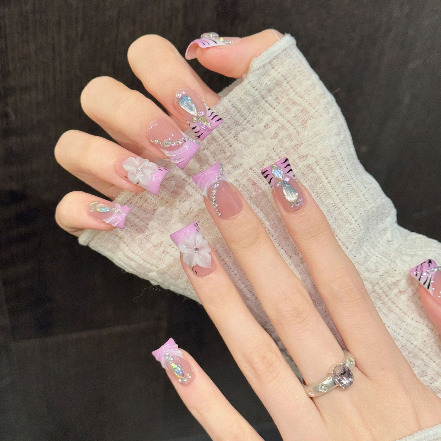 Pink Zebra Glow | Short Duck Press‑on Nails