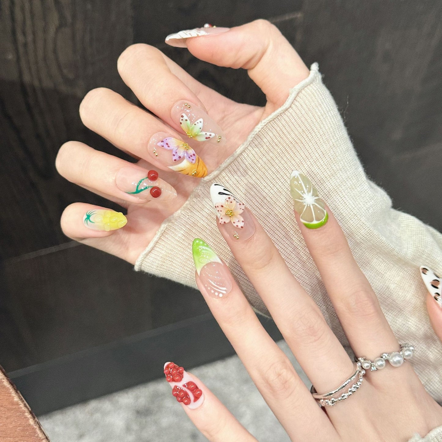 Juicy Summer | Medium Almond Press‑on Nails