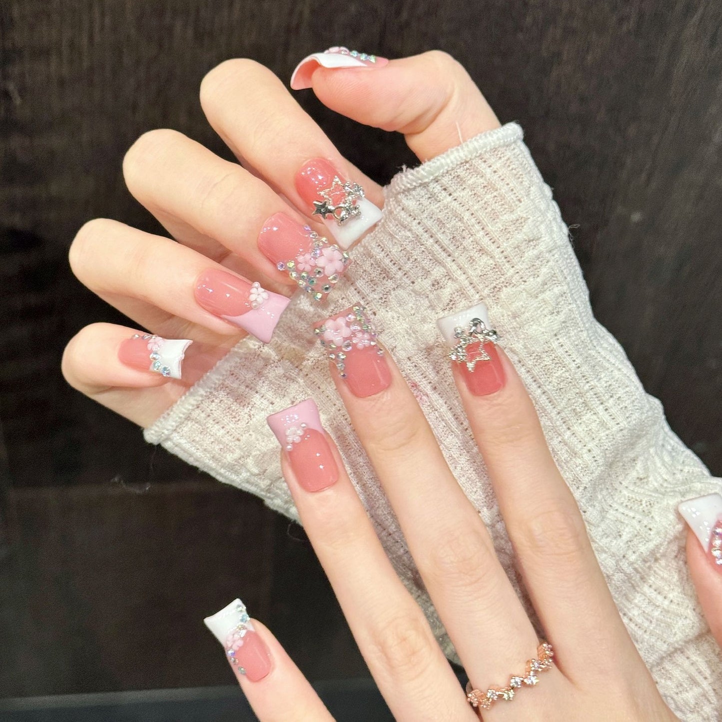 Sakura Frost | Short Duck Press‑on Nails