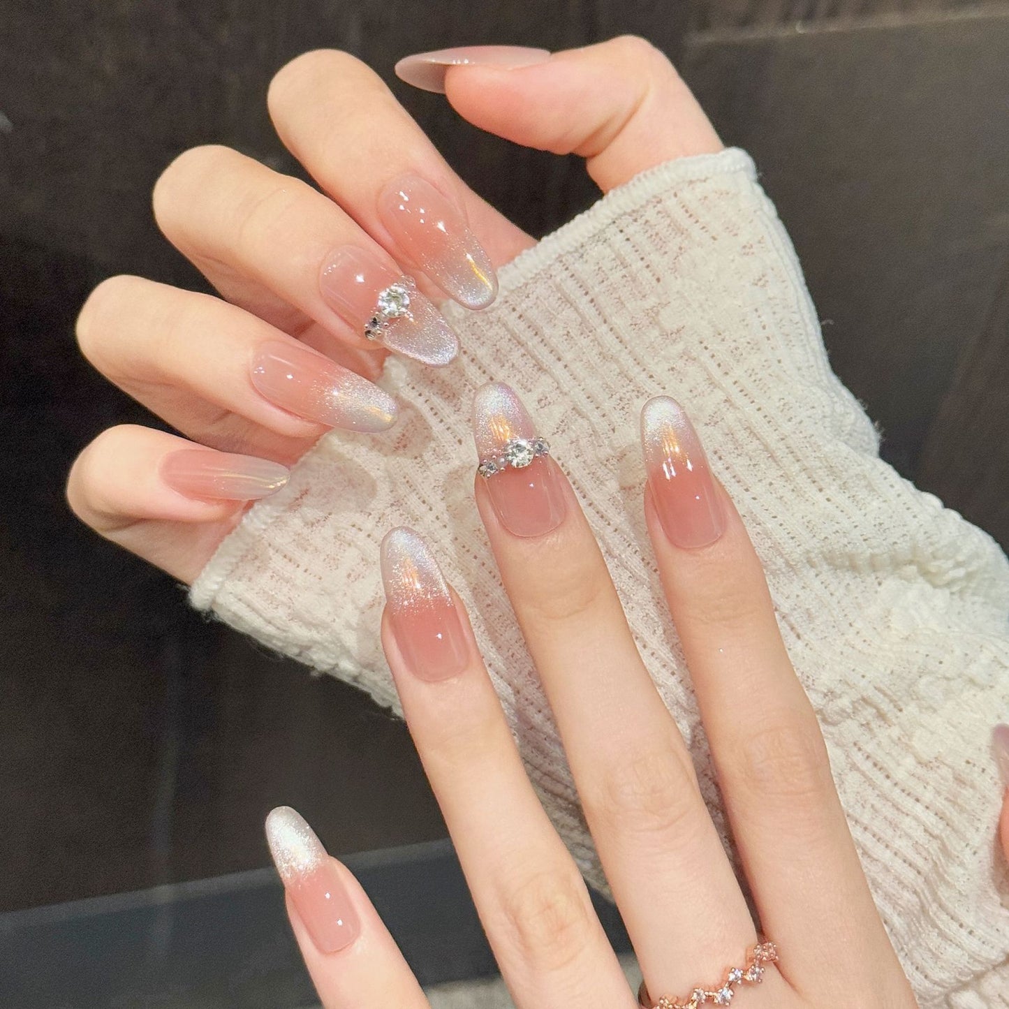 Aurora Crush | Medium Oval Press‑on Nails