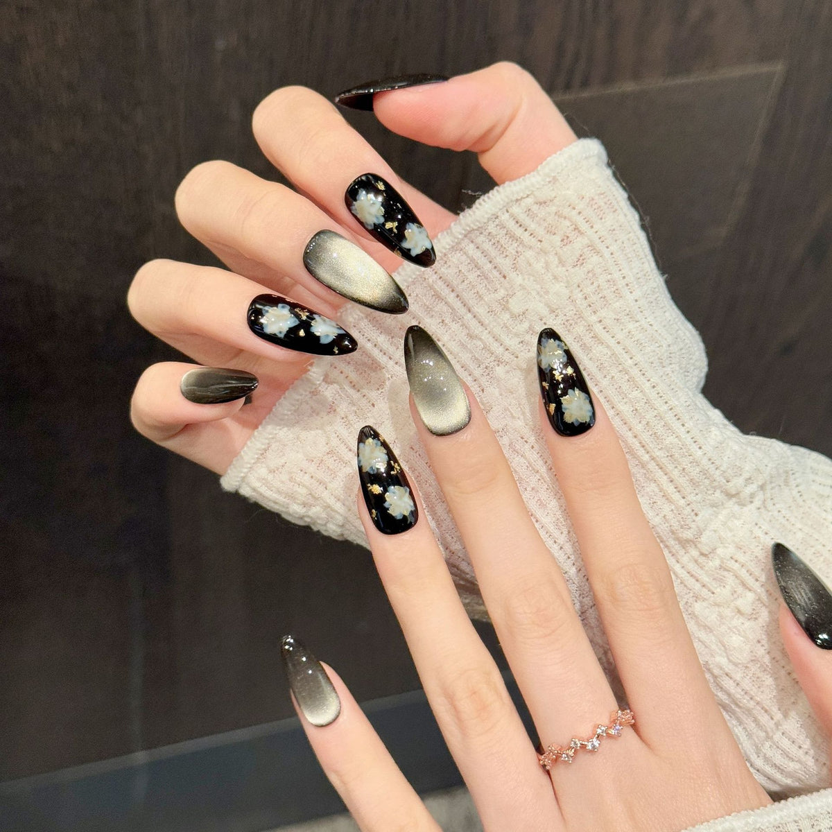 Dusk Gild | Medium Almond Press‑on Nails
