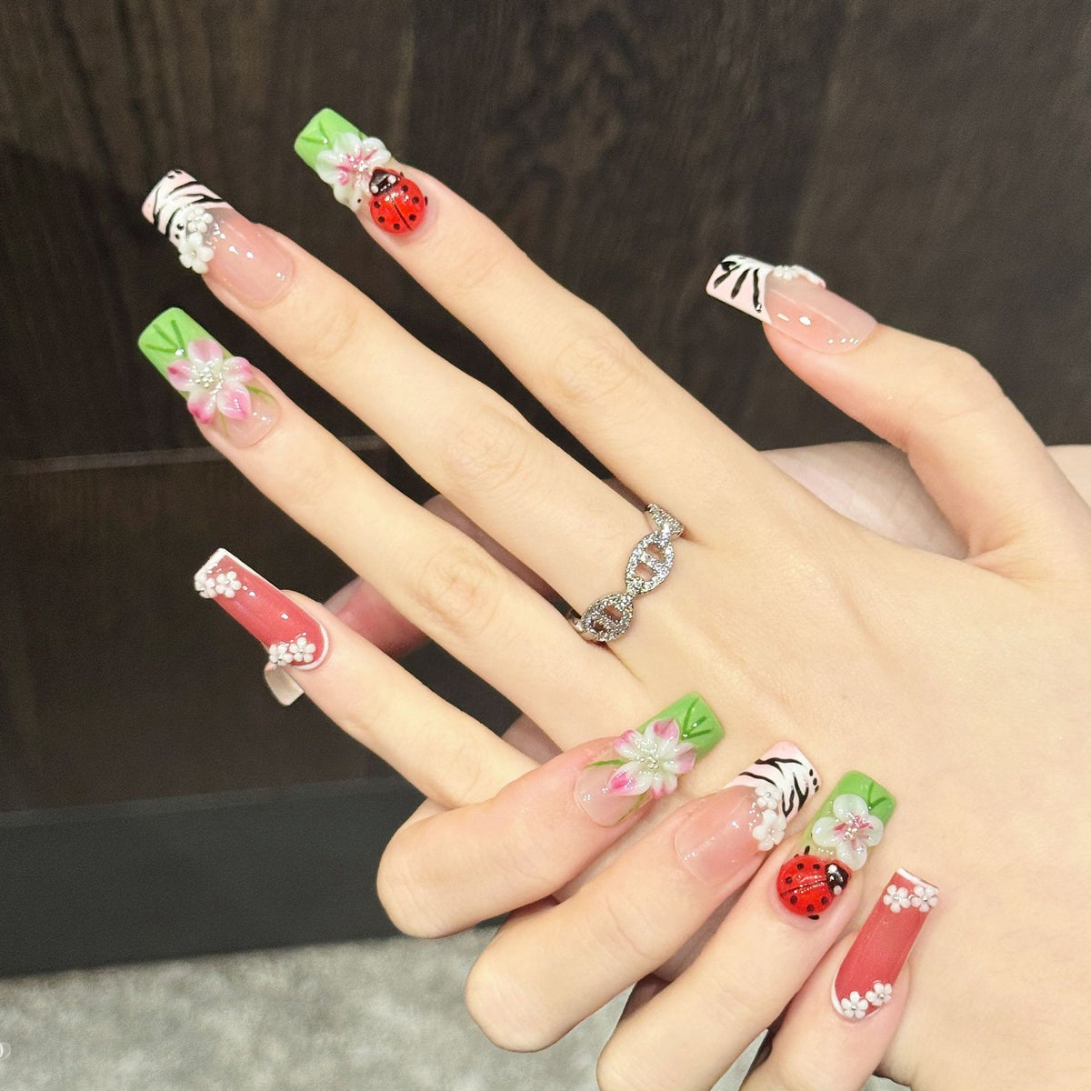 Spring Ladybug | Long Square Press‑on Nails