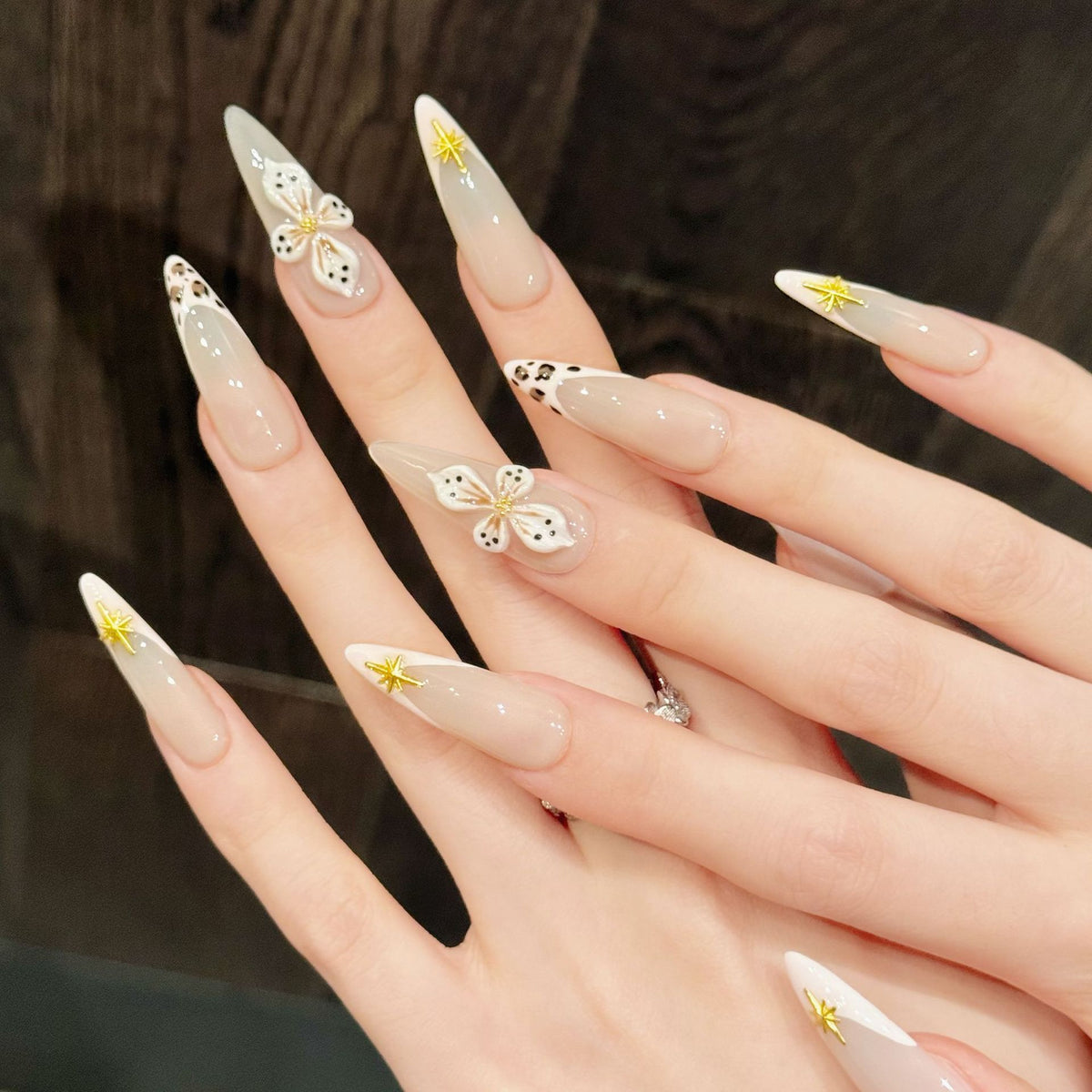 Ivory Star | Long Stiletto Press‑on Nails