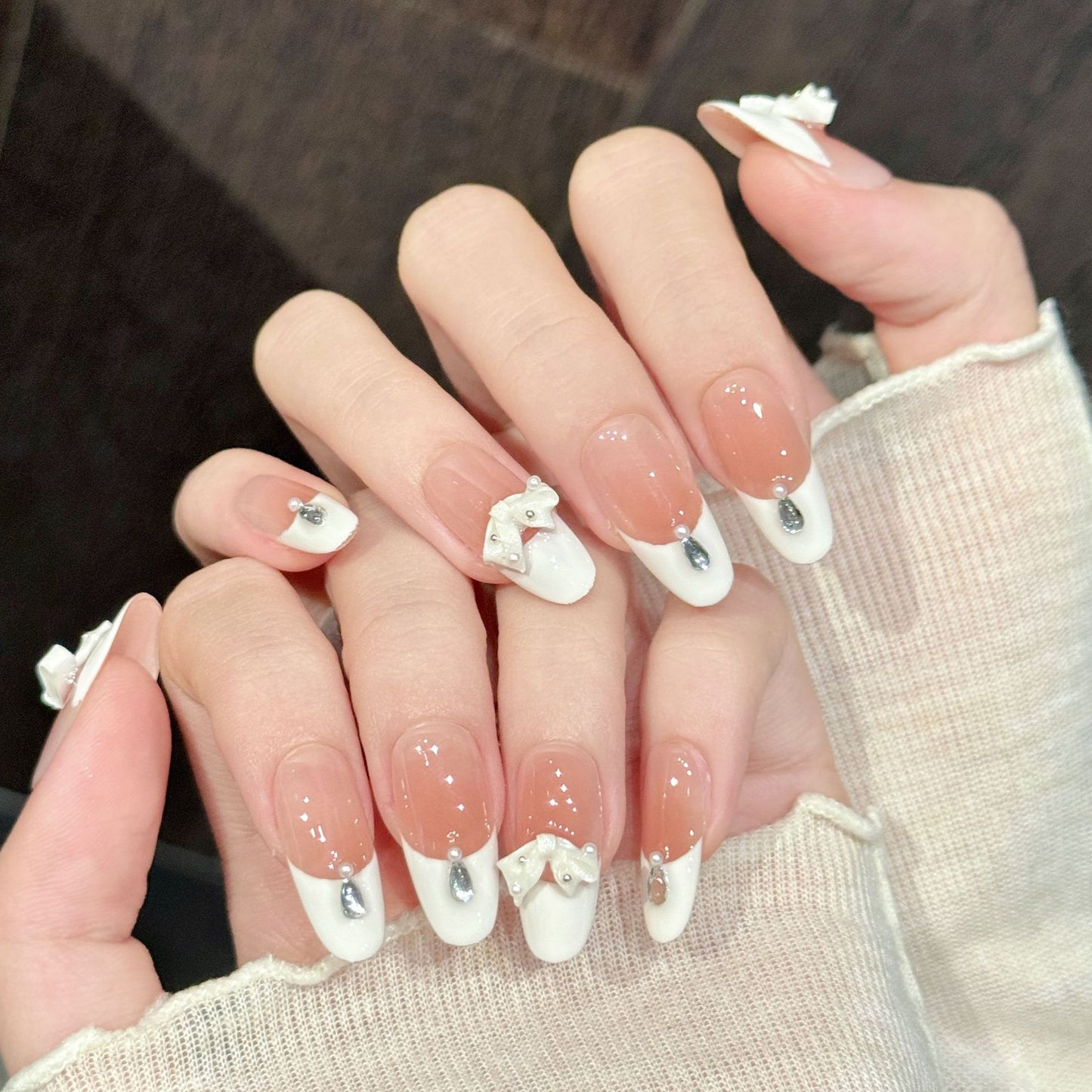 Peach Glow | Medium Oval Press‑on Nails