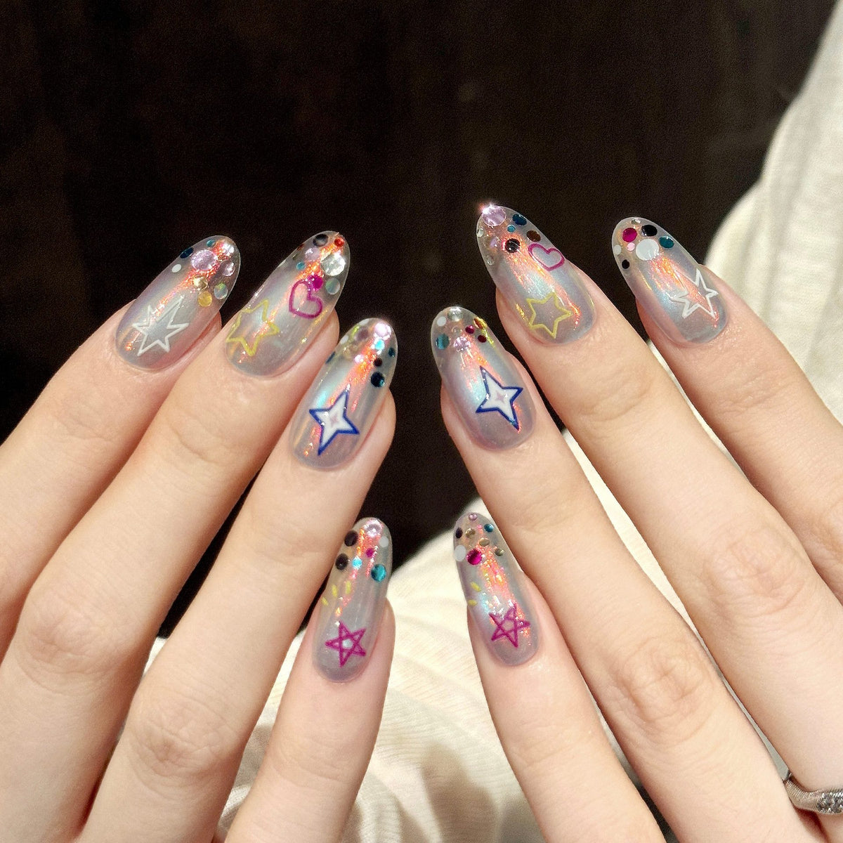 Sylva Nox | Medium Oval Press‑on Nails
