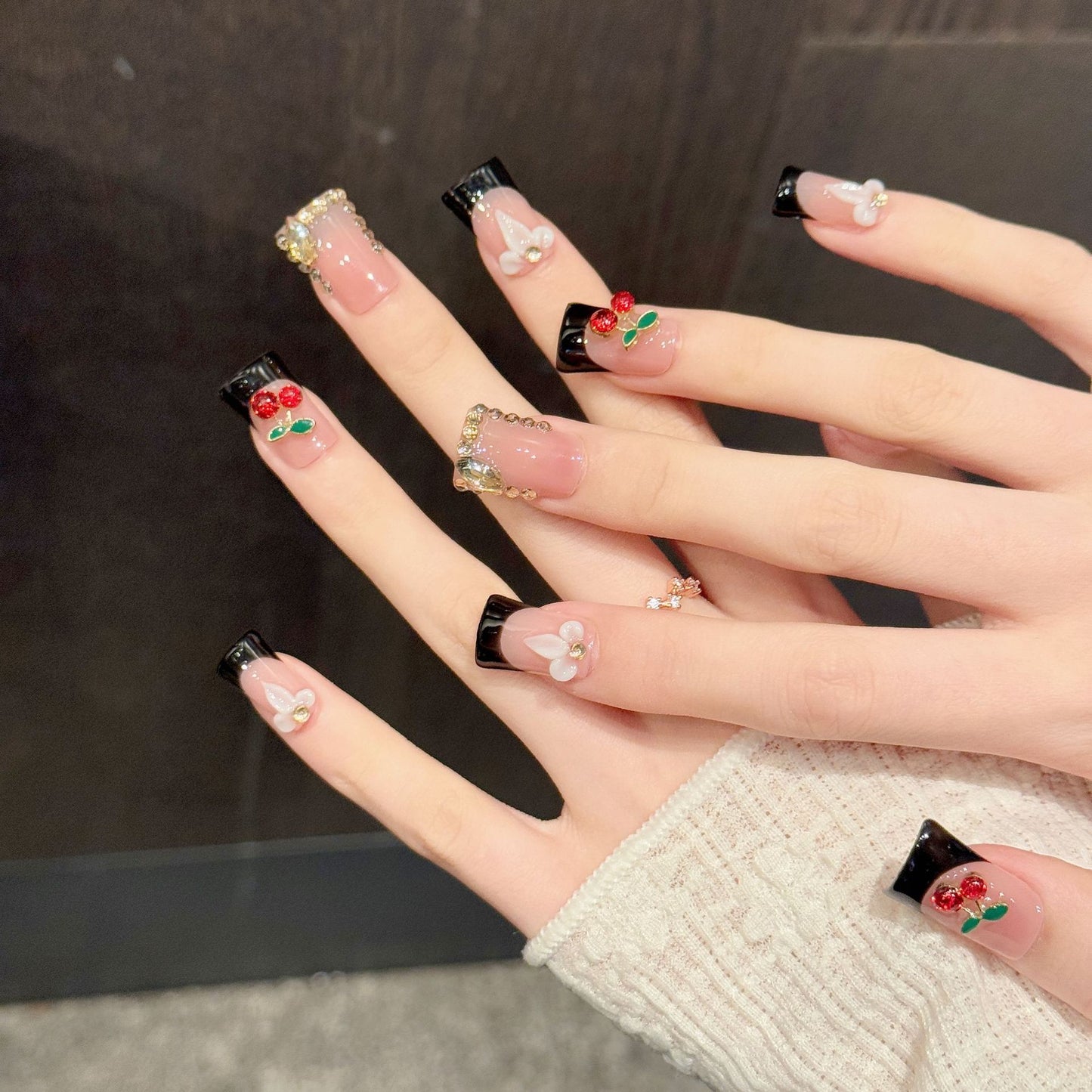 Noir Cherry Crush | Short Duck Press‑on Nails