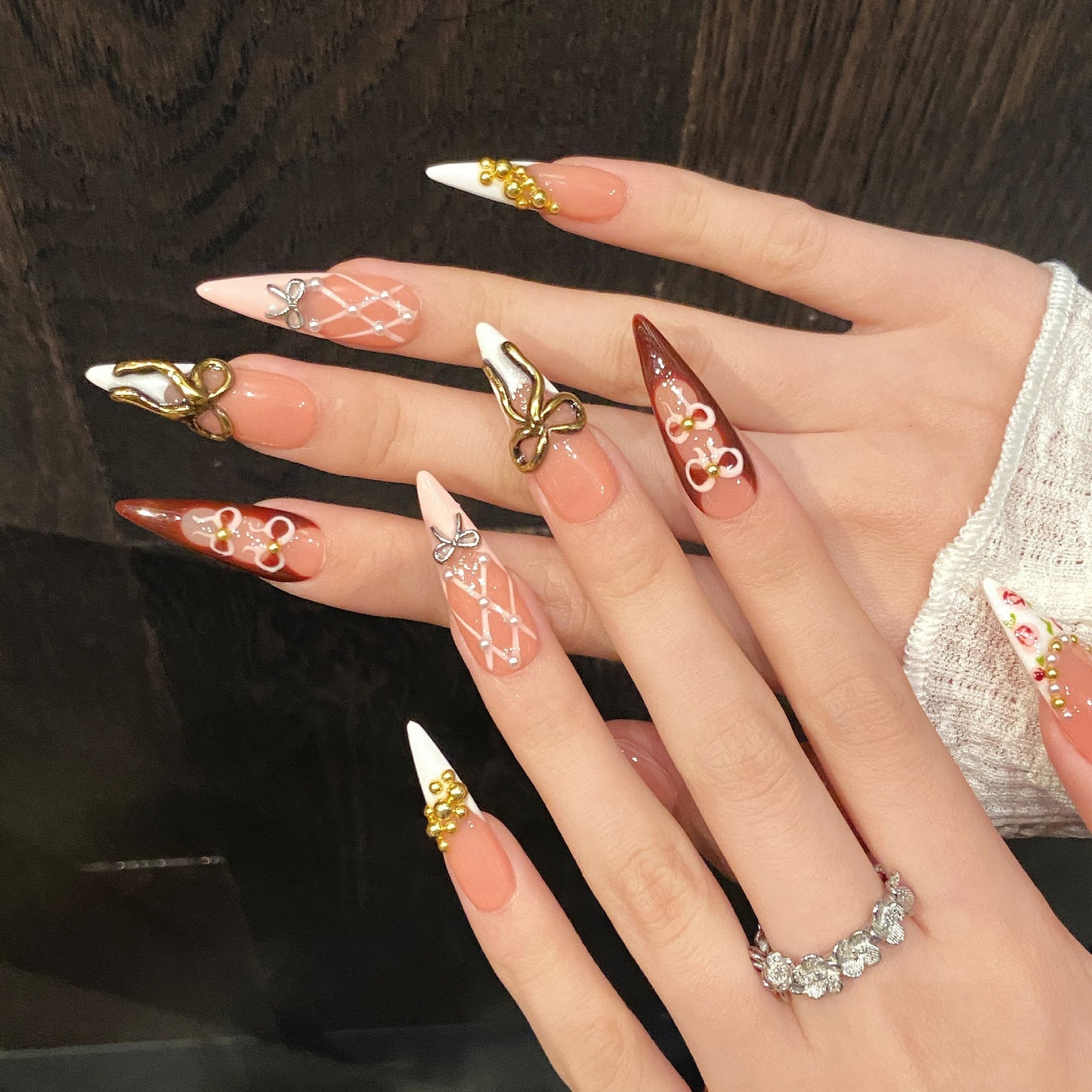 Carine Bow | Long Stiletto Press‑on Nails