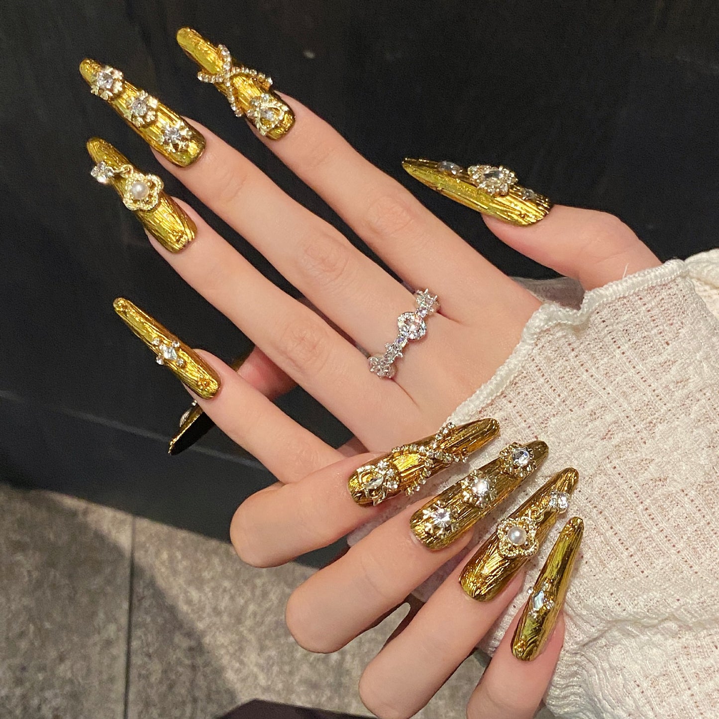 Giana Gold | Long Stiletto Press‑on Nails