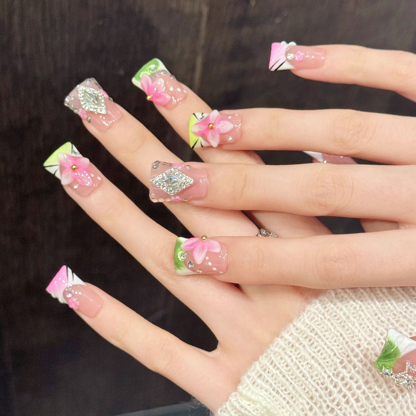 Pastel Star Petal | Short Duck Press‑on Nails