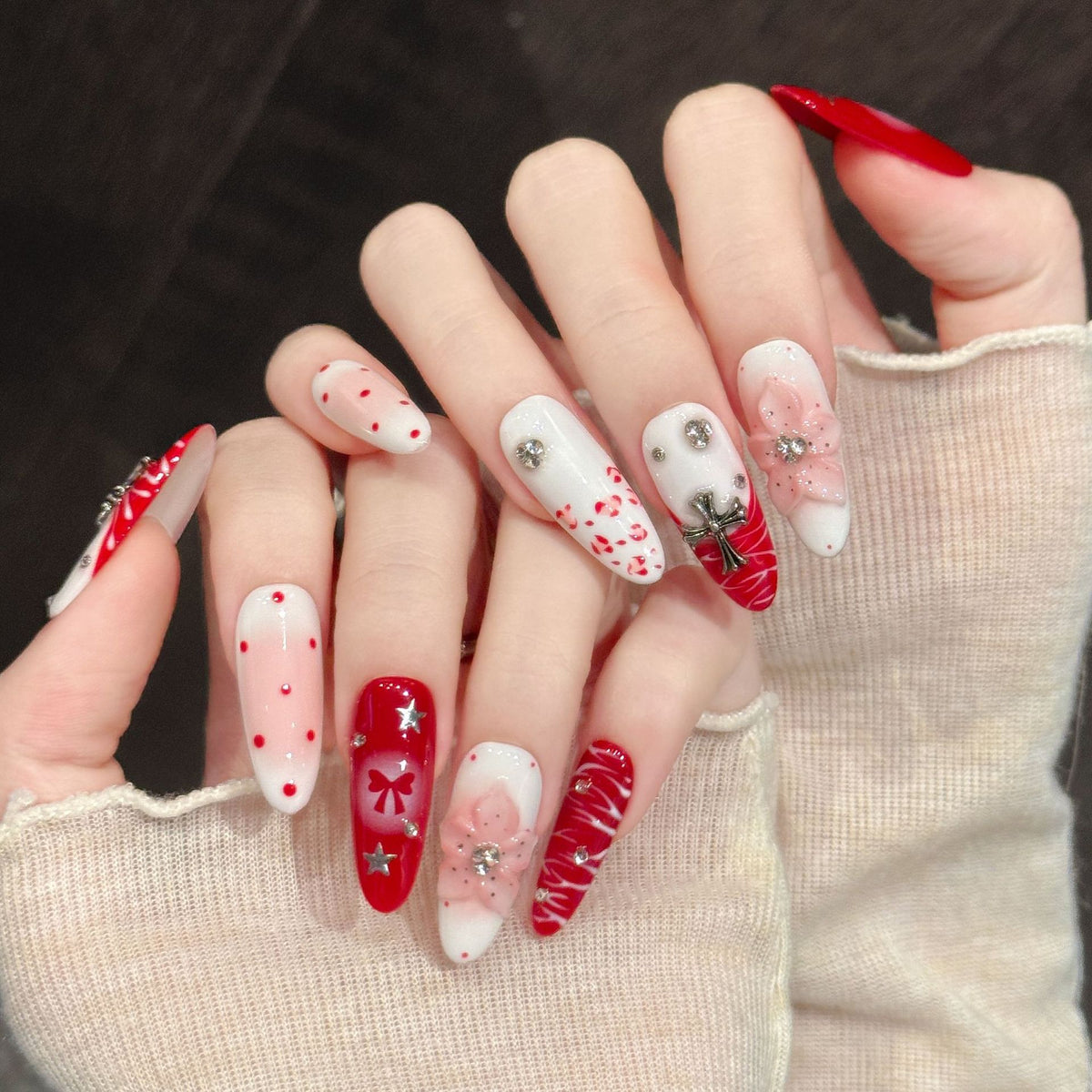 Red Halo | Long Oval Press‑on Nails