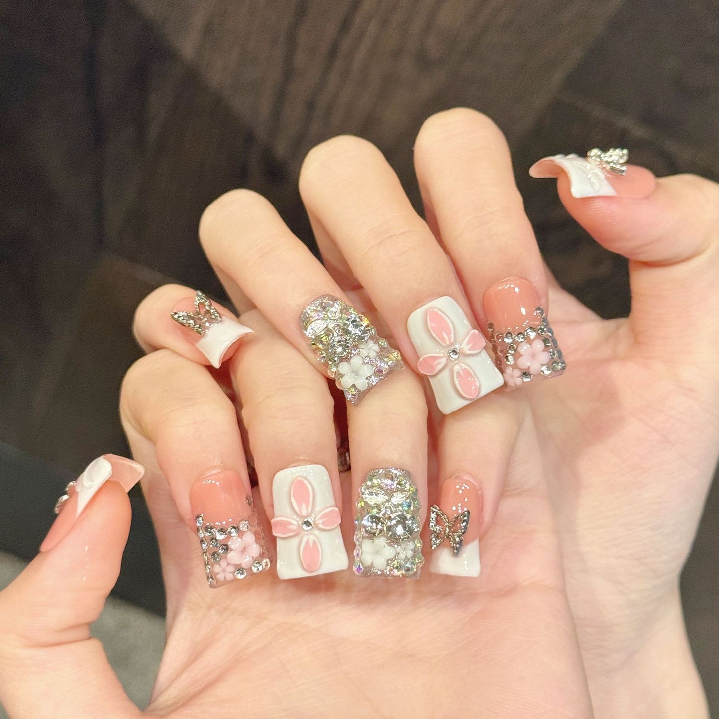 Peach Flutter | Short Duck Press‑on Nails