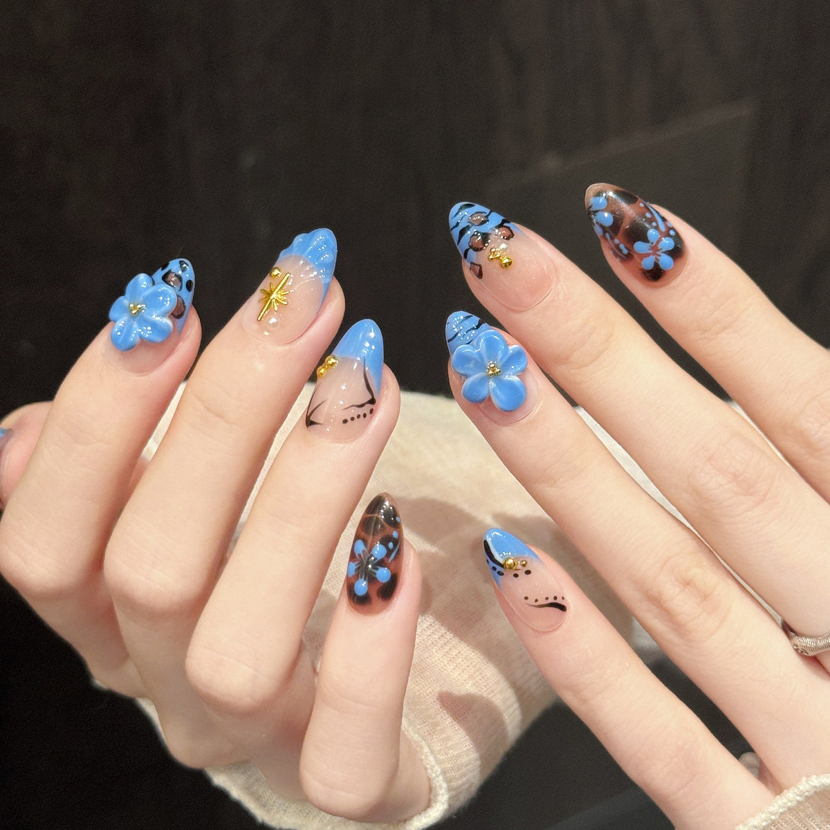 Blue Safari | Short Almond Press‑on Nails