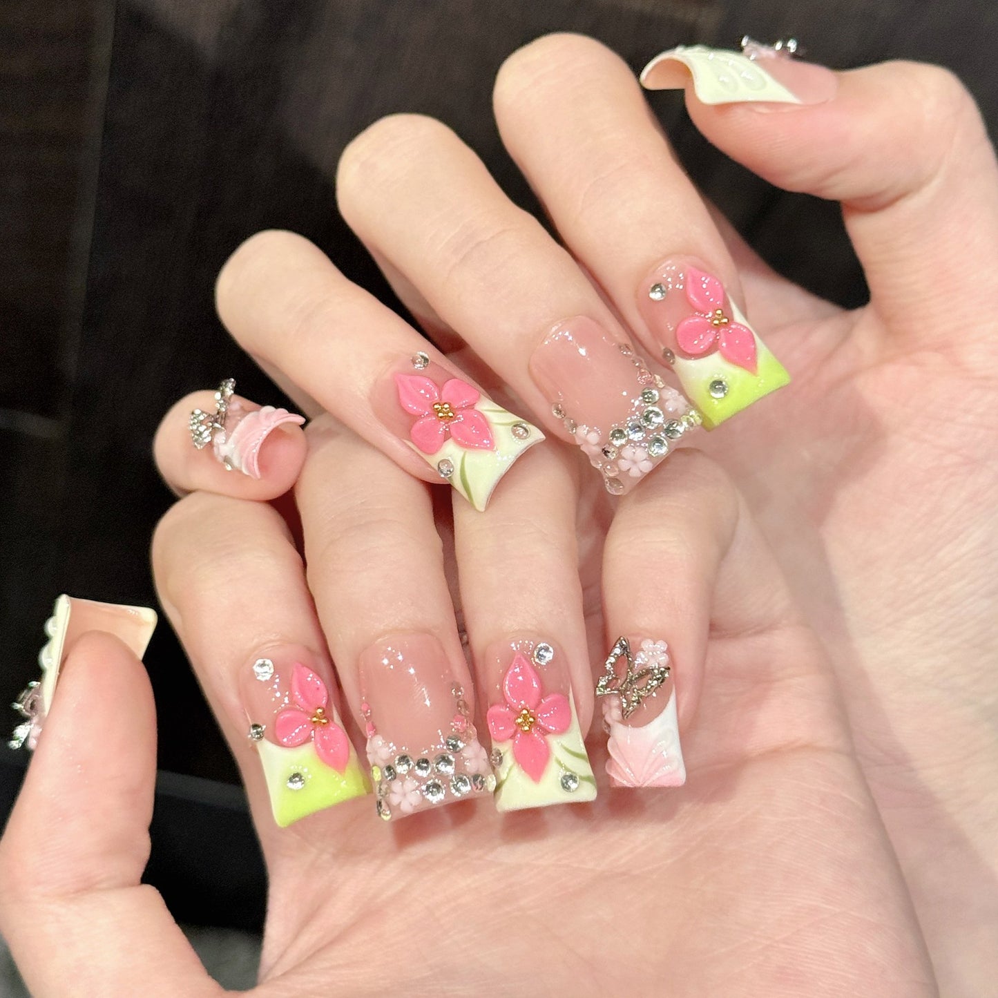Pastel Butterfly | Short Duck Press‑on Nails