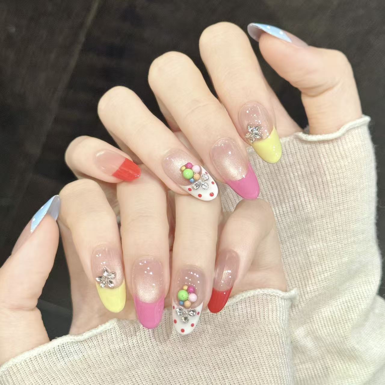 Zorvyn Kaelis | Medium Oval Press‑on Nails